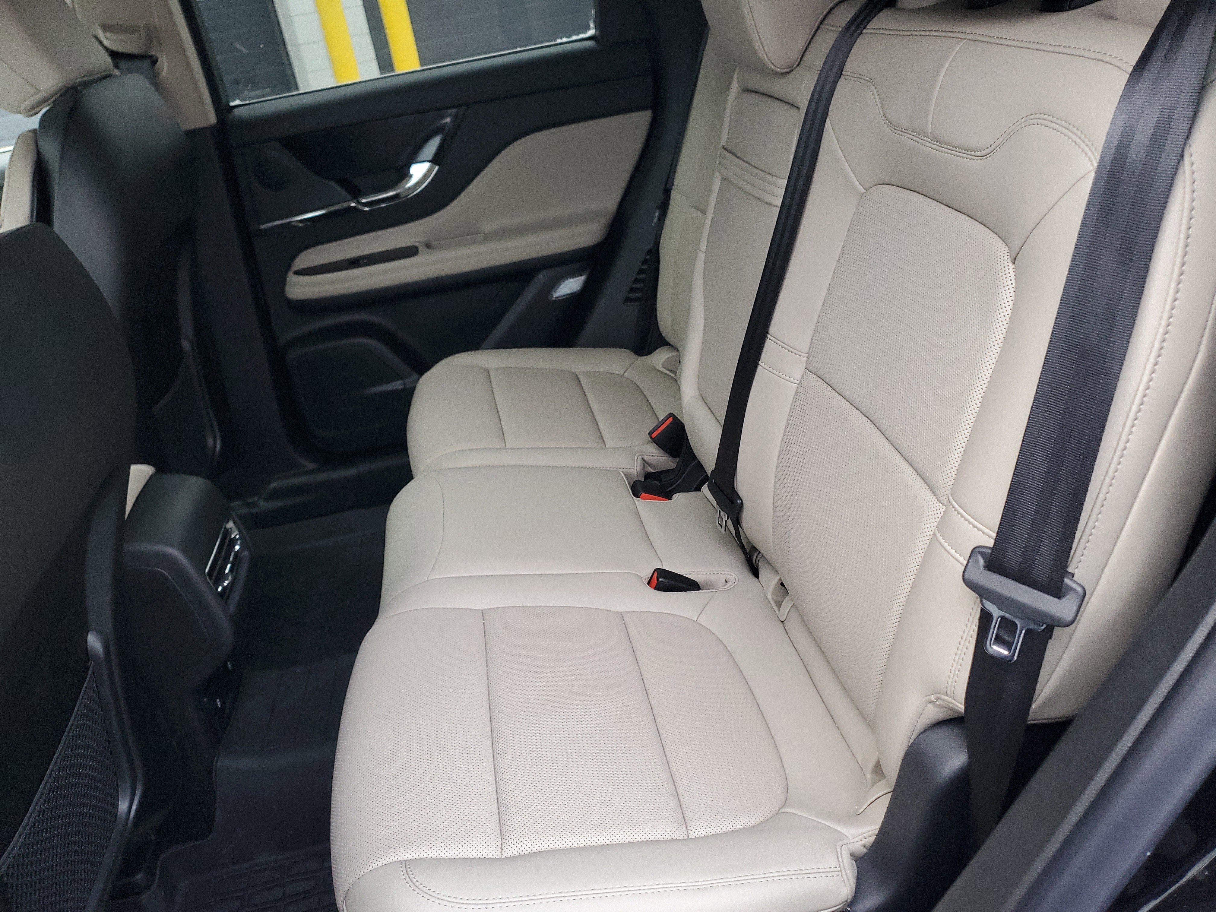 New 2025 Lincoln Corsair Reserve image 28