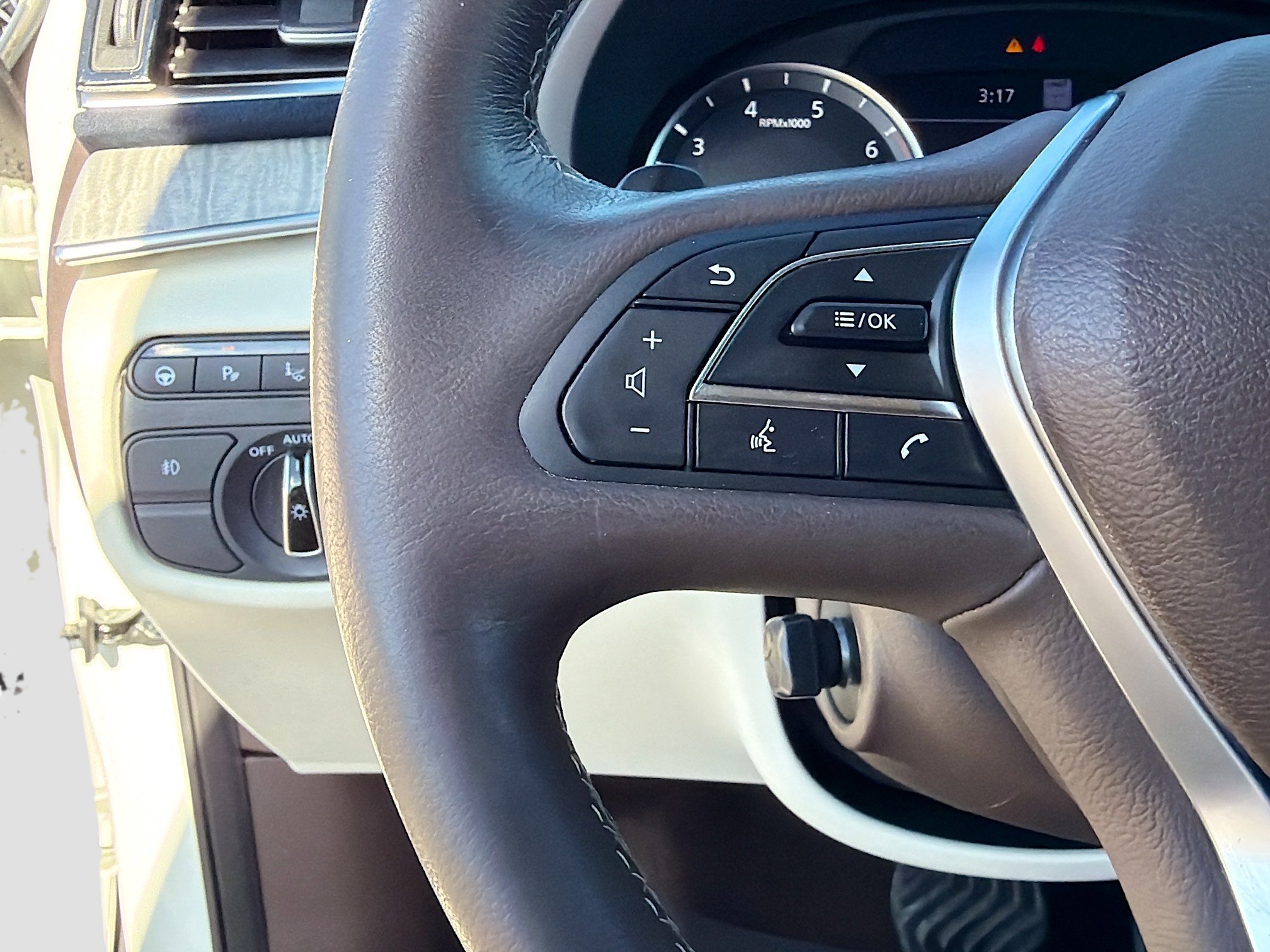 Used 2022 INFINITI QX50 Autograph image 38