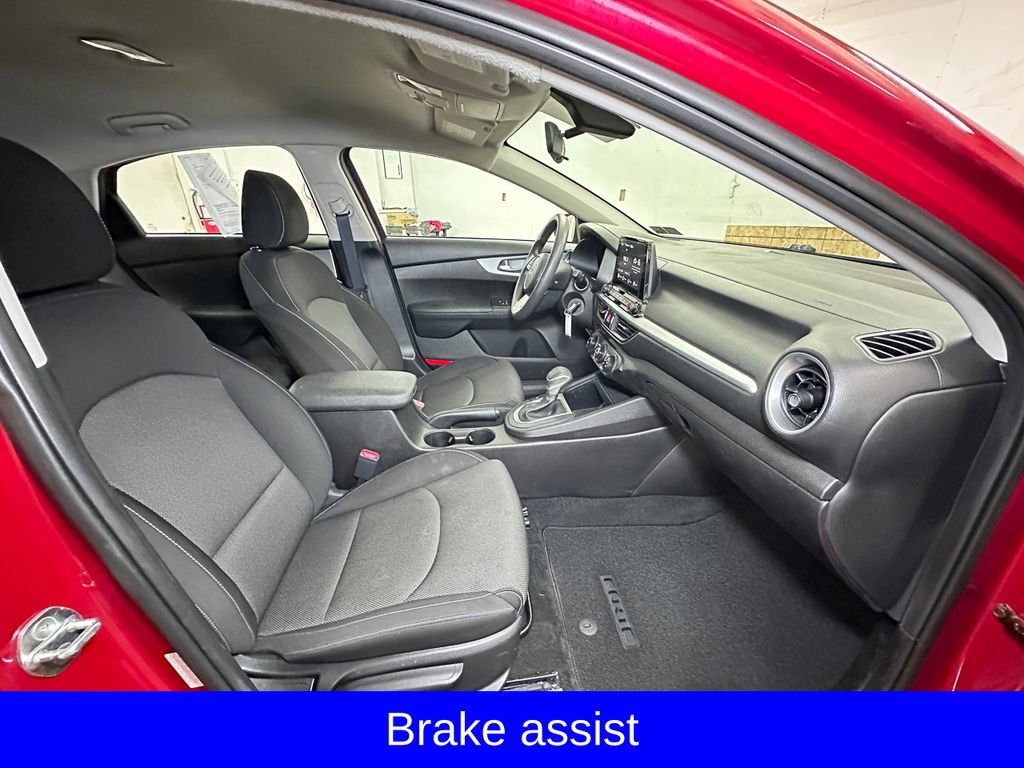 Used 2023 Kia Forte LXS image 7