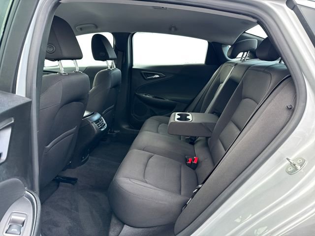 Used 2018 Chevrolet Malibu LT image 11