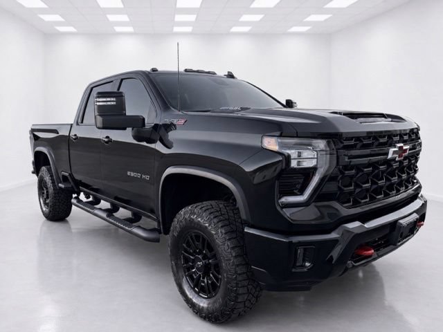 Used 2024 Chevrolet Silverado 2500 ZR2 w/ Technology Package AWD/4WD image 5