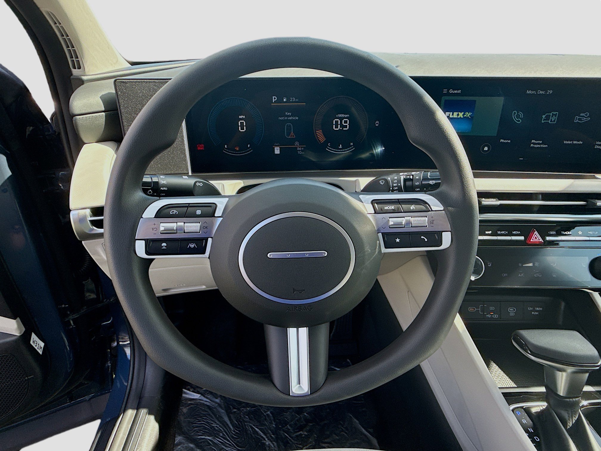 New 2026 Hyundai Tucson SEL image 8