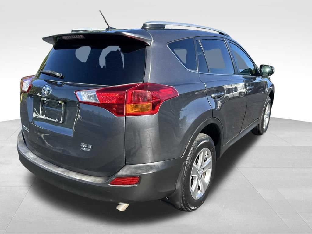 Used 2015 Toyota RAV4 XLE AWD/4WD image 5