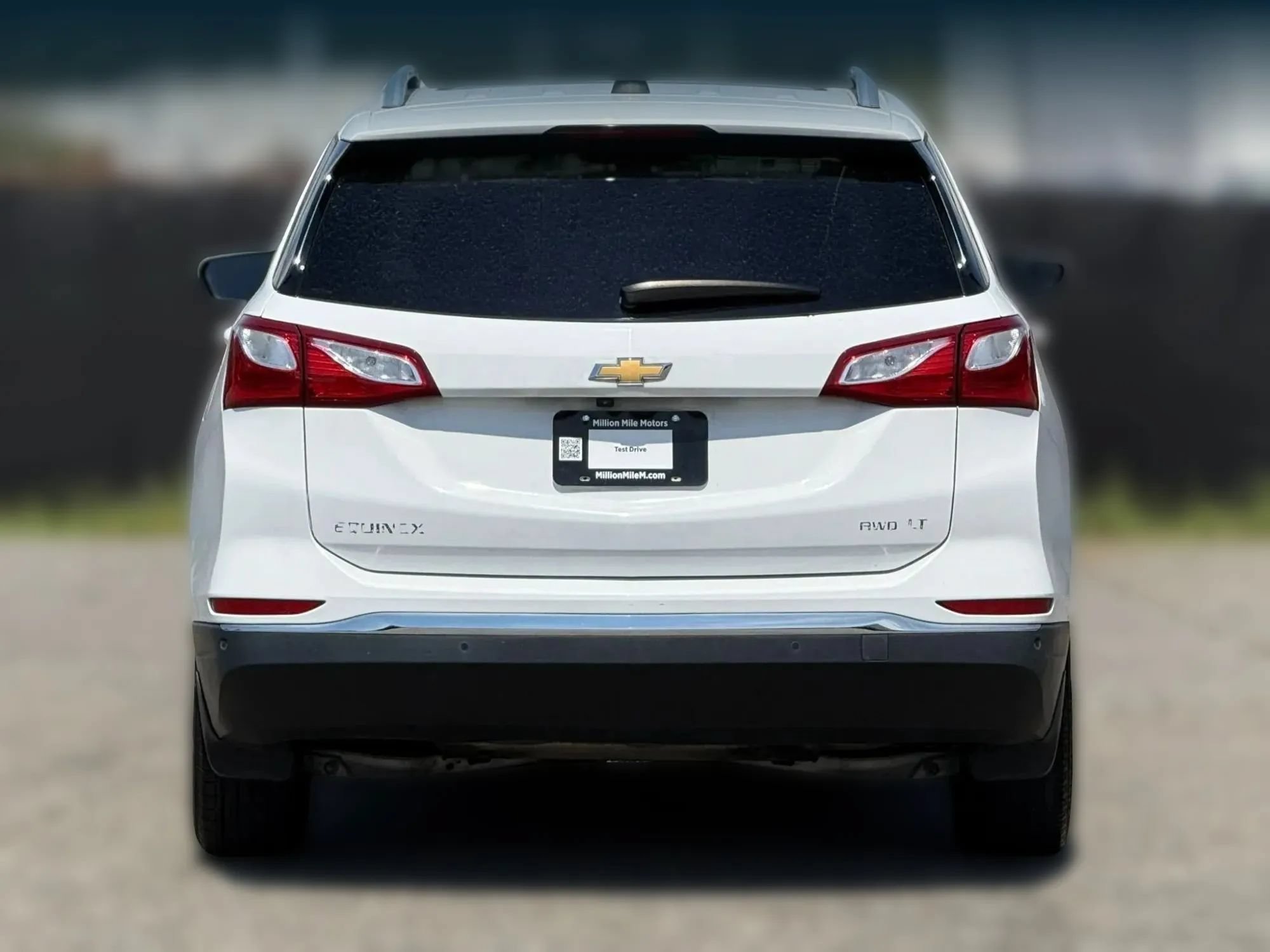 Used 2018 Chevrolet Equinox LT w/ Sun & Infotainment Package AWD/4WD image 4