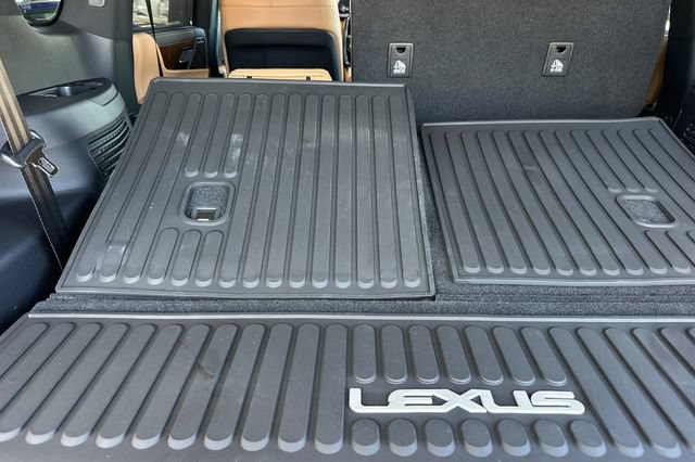 New 2026 Lexus LX 700h Luxury AWD/4WD image 14