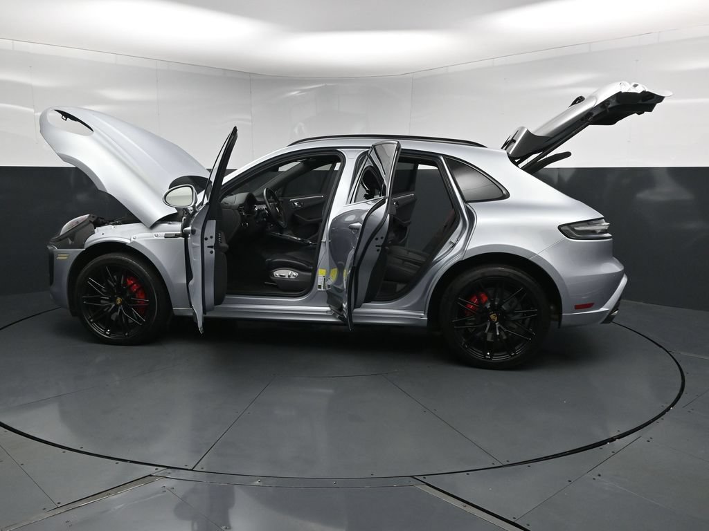 New 2024 Porsche Macan GTS AWD/4WD image 32