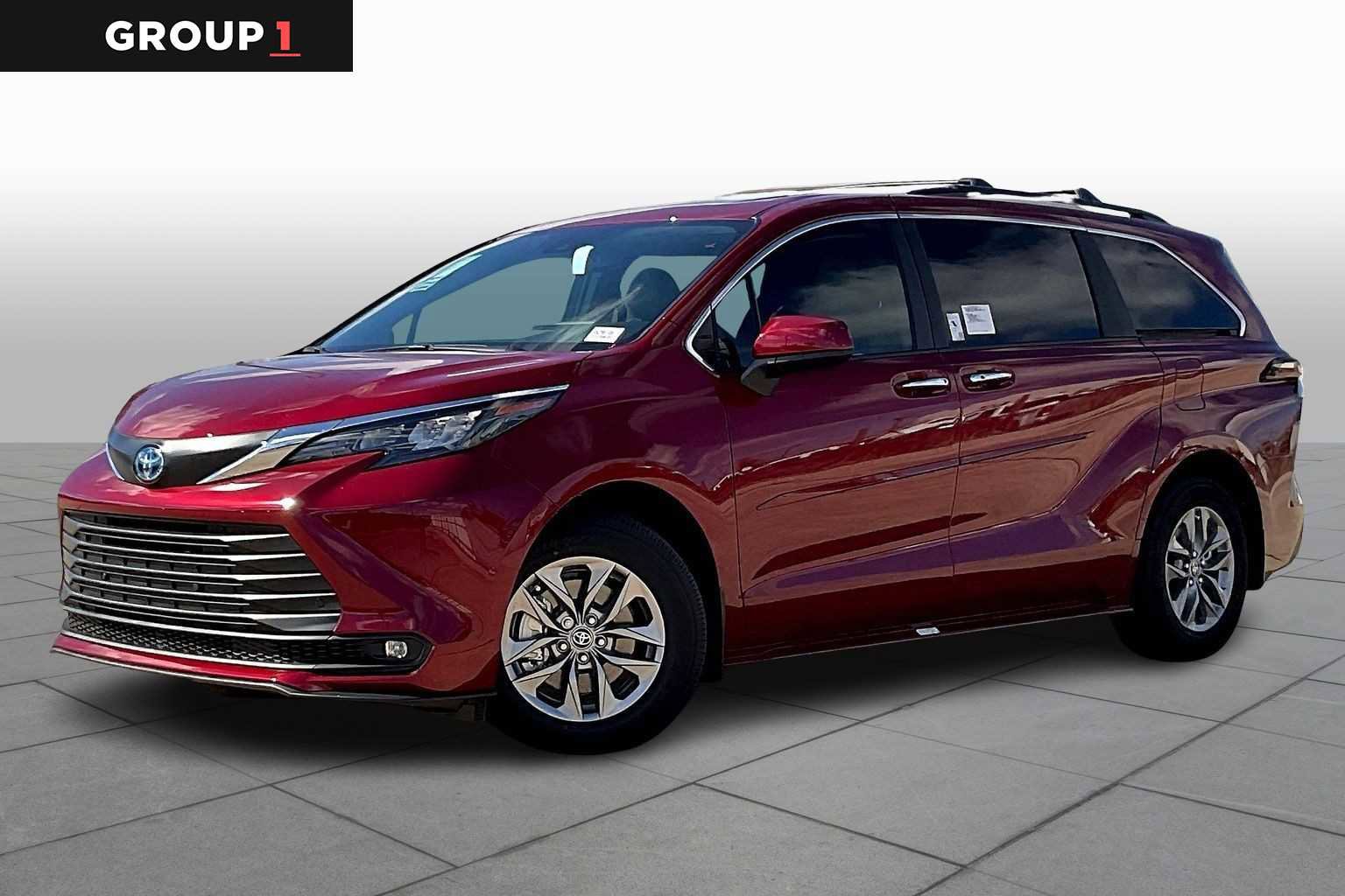 New 2025 Toyota Sienna XLE