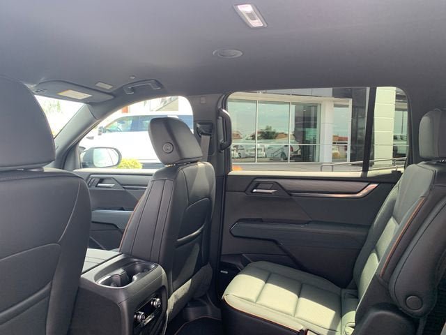 New 2026 GMC Acadia AT4 AWD/4WD image 13