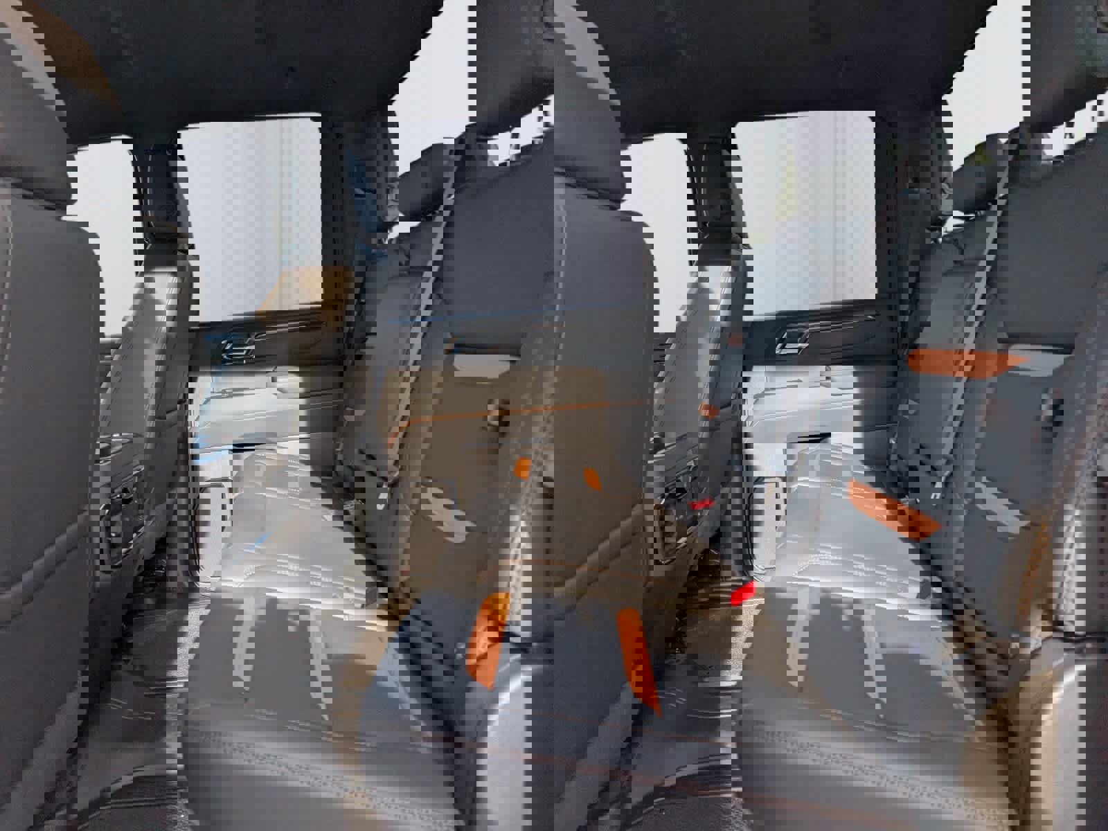 Used 2025 GMC Sierra 2500 AT4 image 14