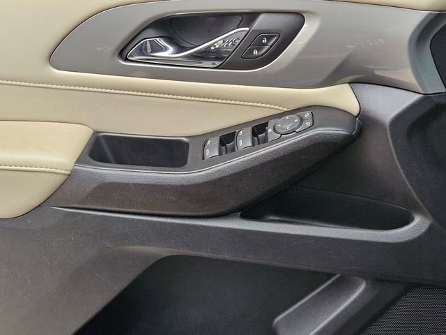 Used 2023 Chevrolet Traverse LS w/ Safety Package image 21