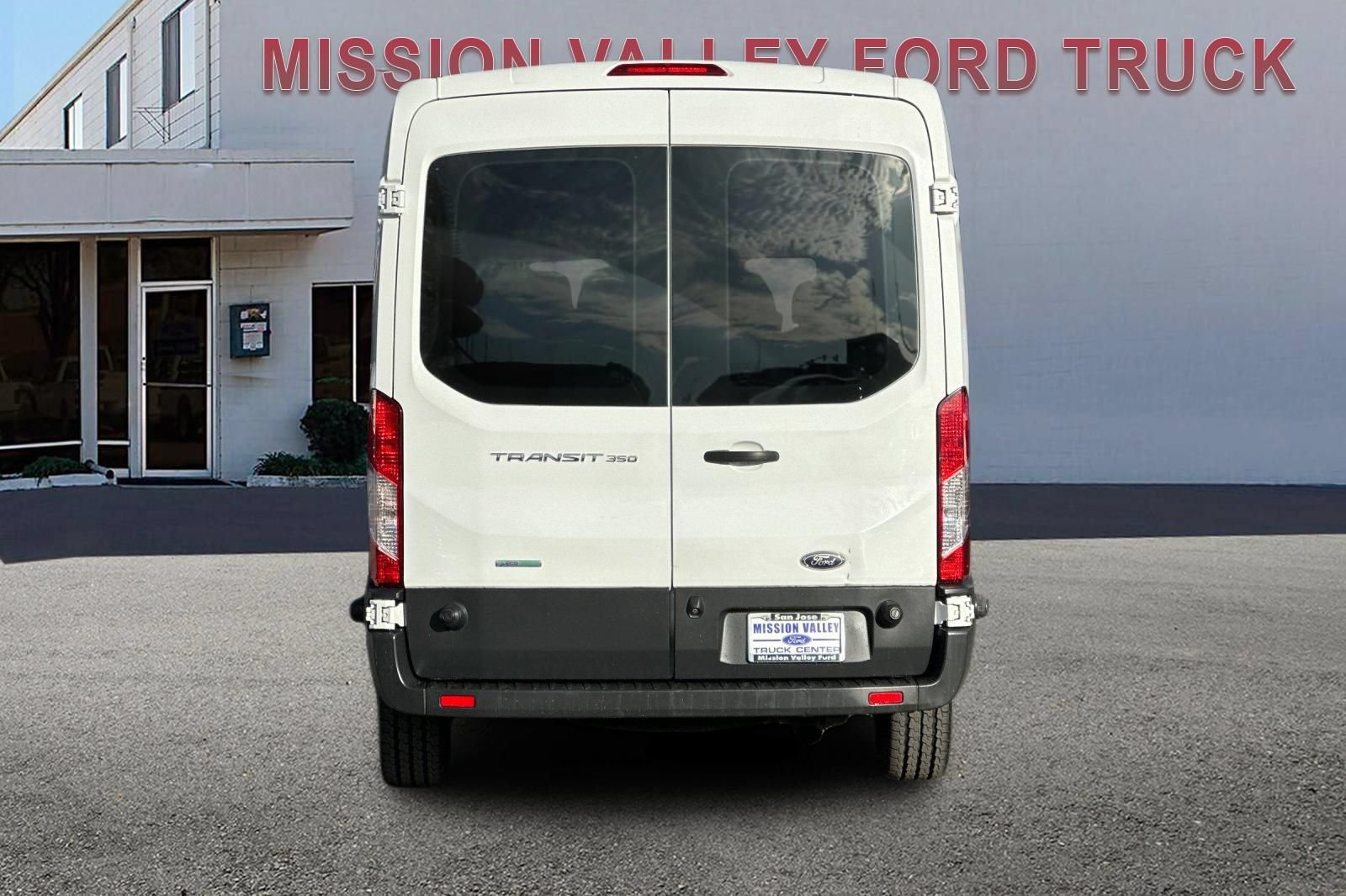 Used 2016 Ford Transit 350 XL RWD image 5