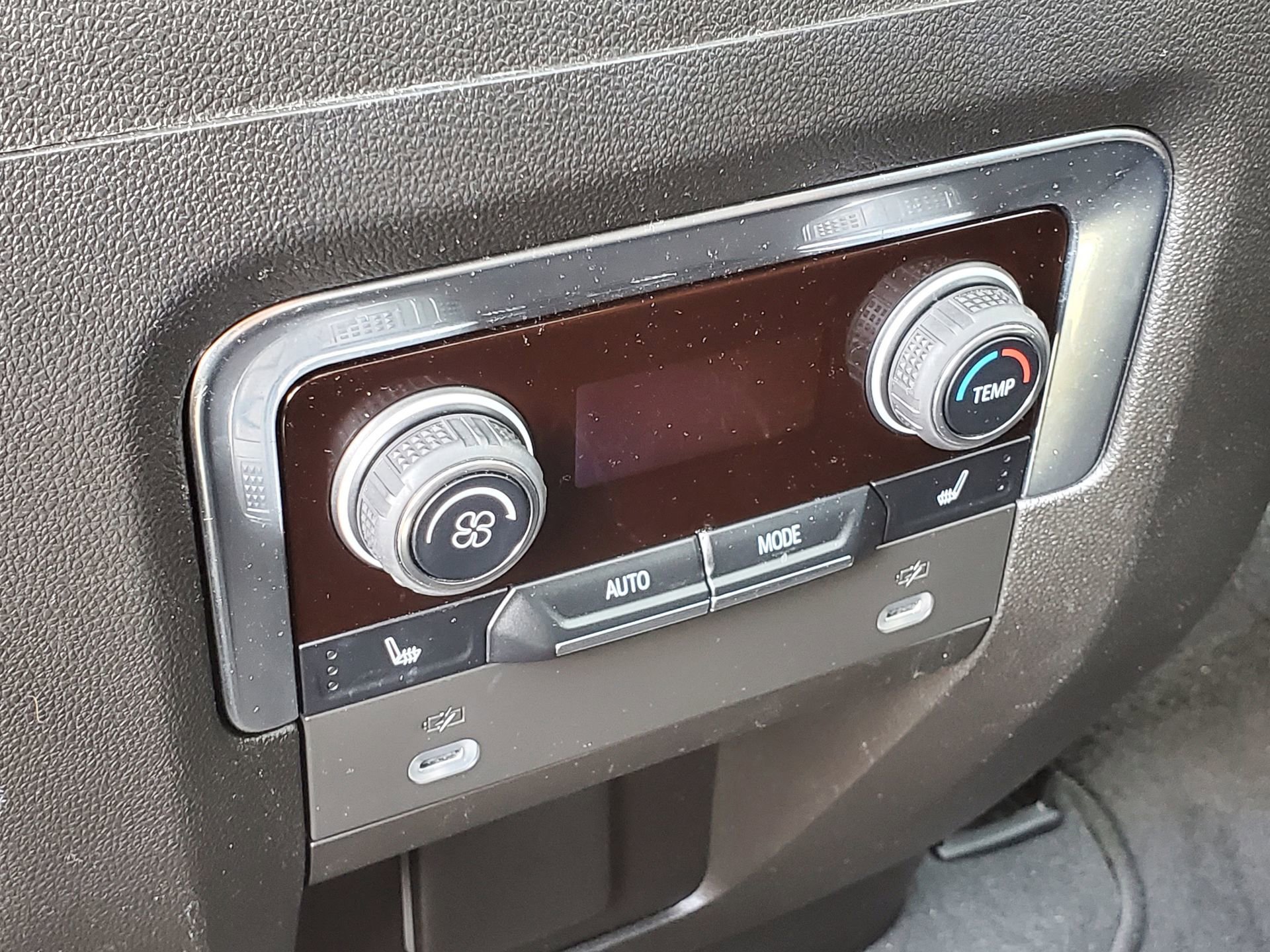 Used 2022 Chevrolet Tahoe High Country image 13