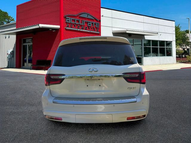 Used 2018 INFINITI QX80 4WD w/ Deluxe Technology Package image 3