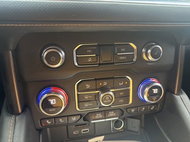 Used 2021 GMC Yukon AT4 w/ Technology Package image 13