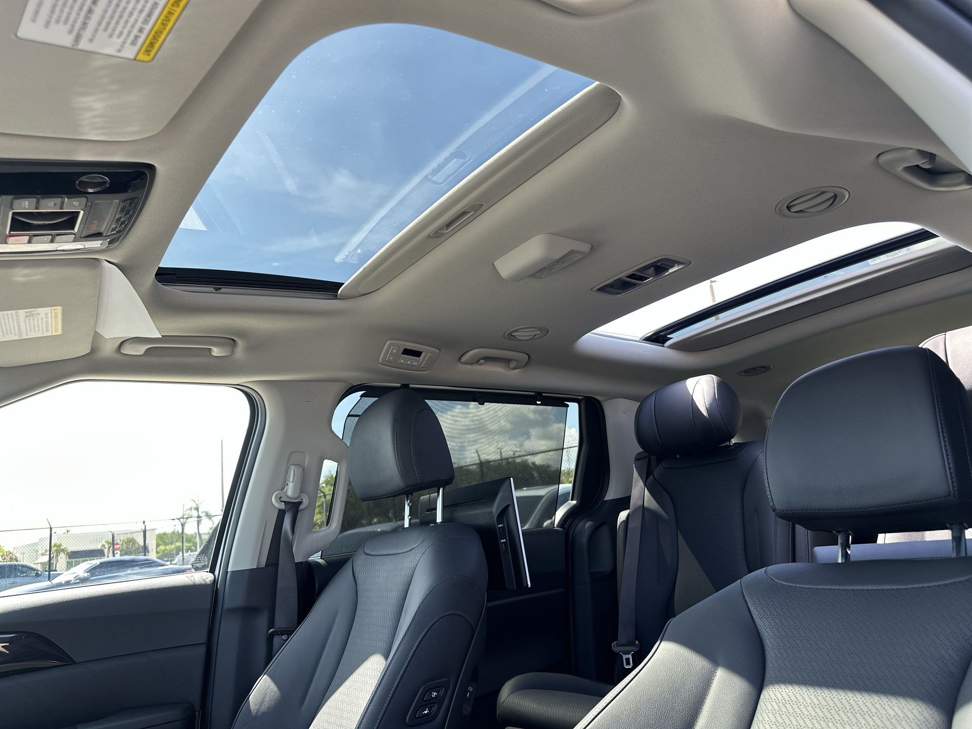 Certified 2026 Kia Carnival SX Prestige FWD image 16