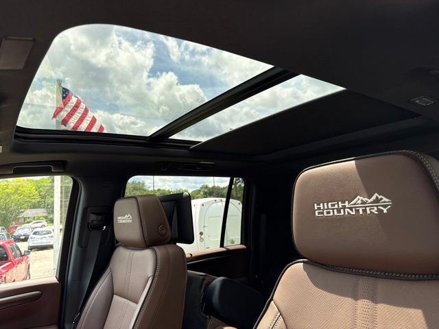 New 2026 Chevrolet Suburban High Country AWD/4WD image 12