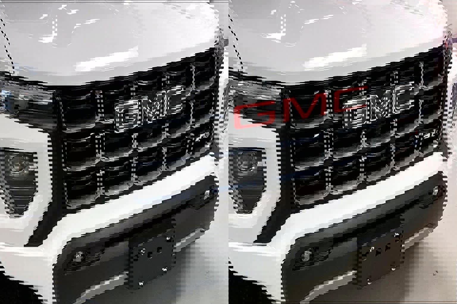 Used 2024 GMC Canyon AT4 w/ Technology Package image 31