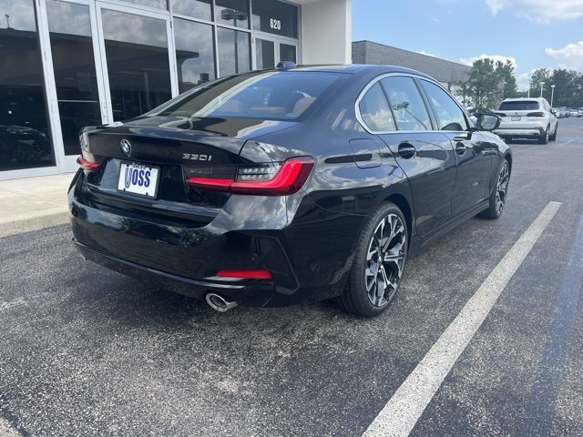 New 2025 BMW 330i xDrive Sedan w/ Convenience Package AWD/4WD image 3