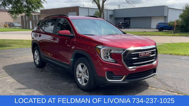 Certified 2024 GMC Terrain SLE w/ Driver Convenience Package FWD image 2