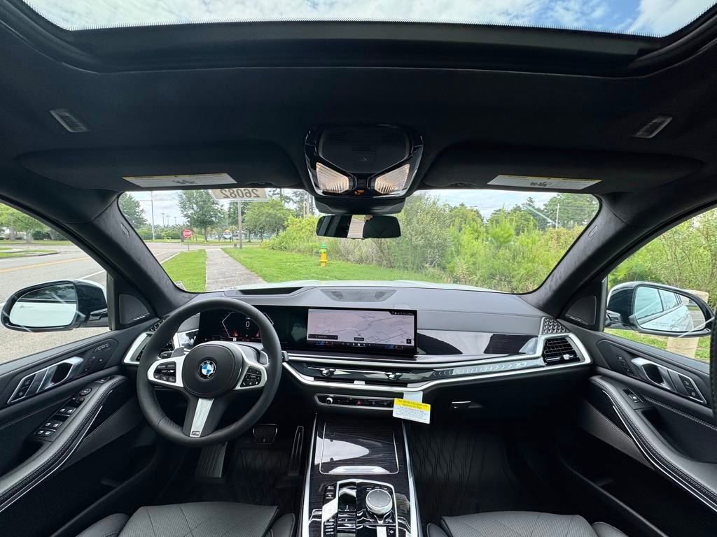 New 2026 BMW X7 xDrive40i w/ M Sport Package image 2
