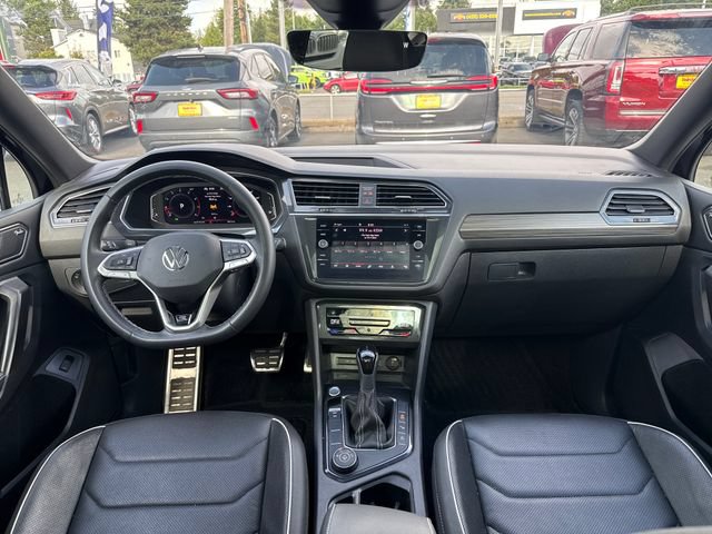 Used 2023 Volkswagen Tiguan SEL R-Line AWD/4WD image 11