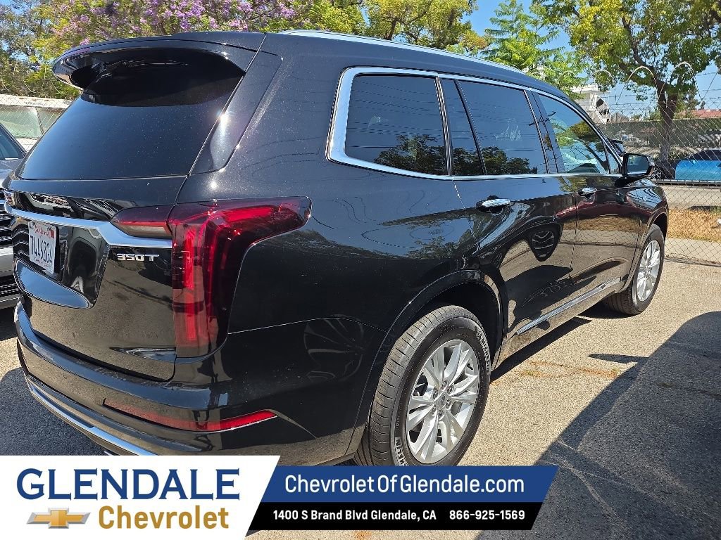 Used 2025 Cadillac XT6 Luxury FWD image 8