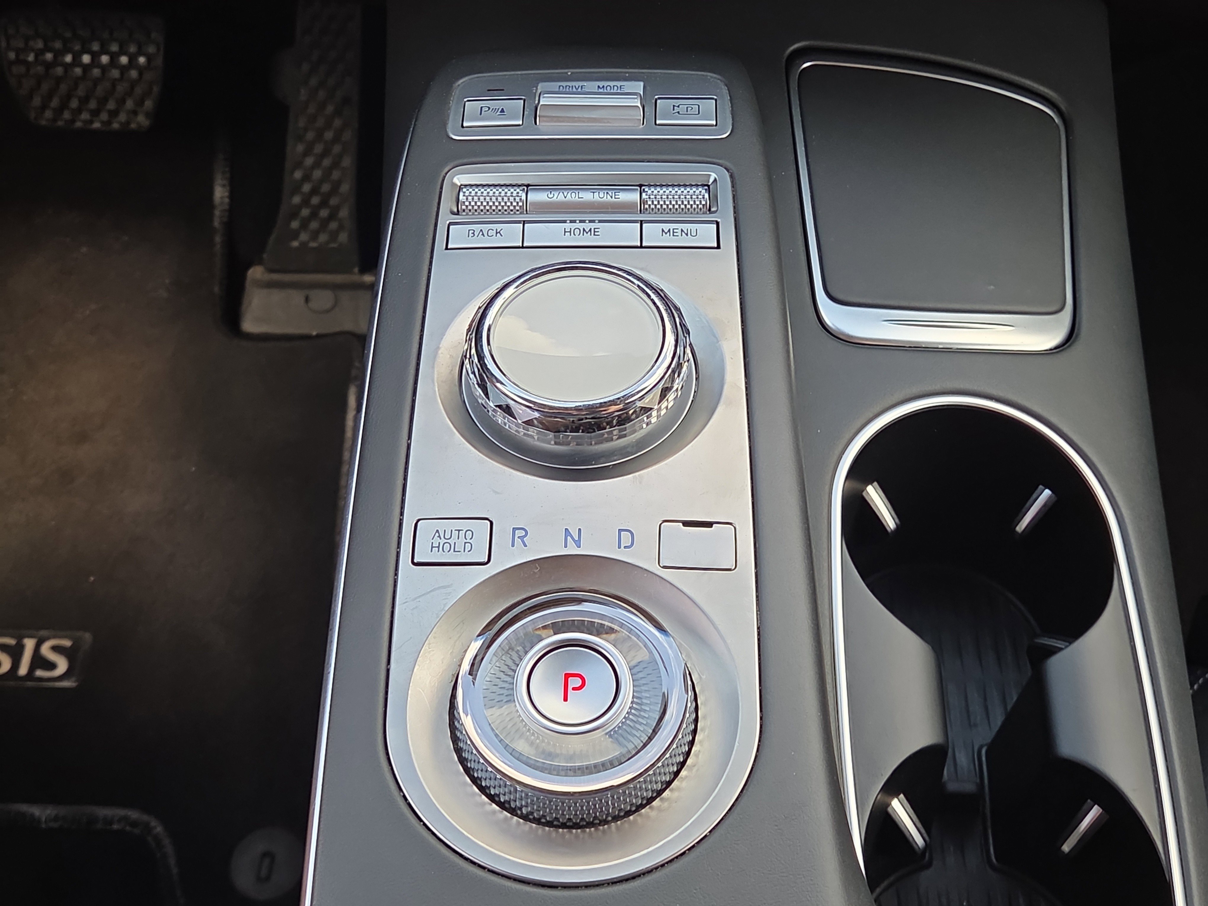 Used 2025 Genesis GV70 2.5T image 25