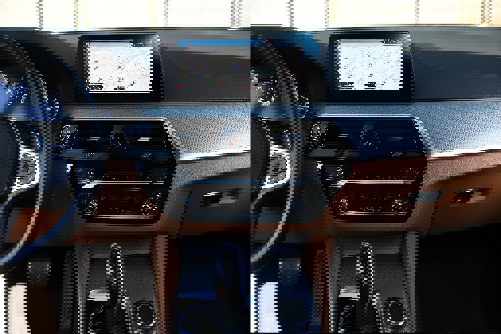 Used 2019 BMW M550i xDrive image 40