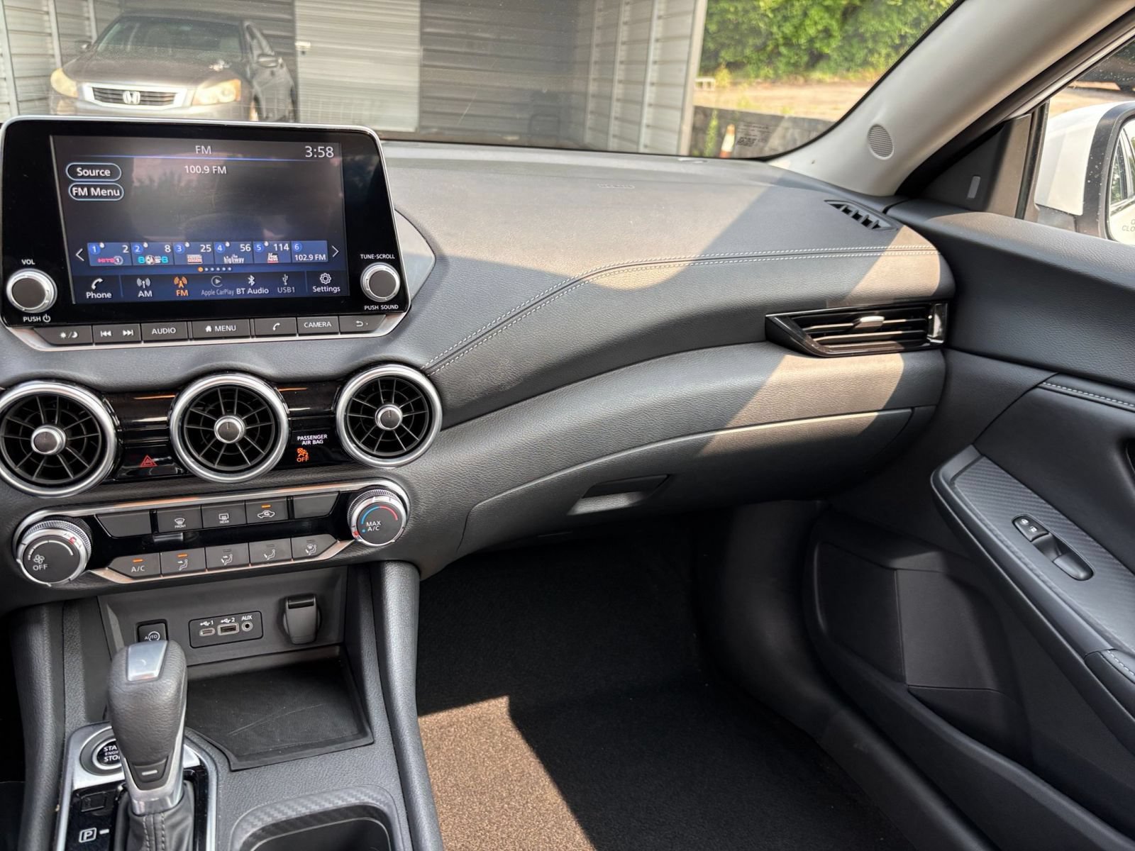 Used 2025 Nissan Sentra SV FWD image 32