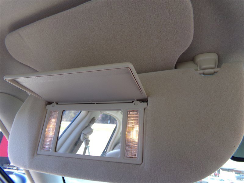 Used 2002 Lincoln Town Car Signature RWD image 47