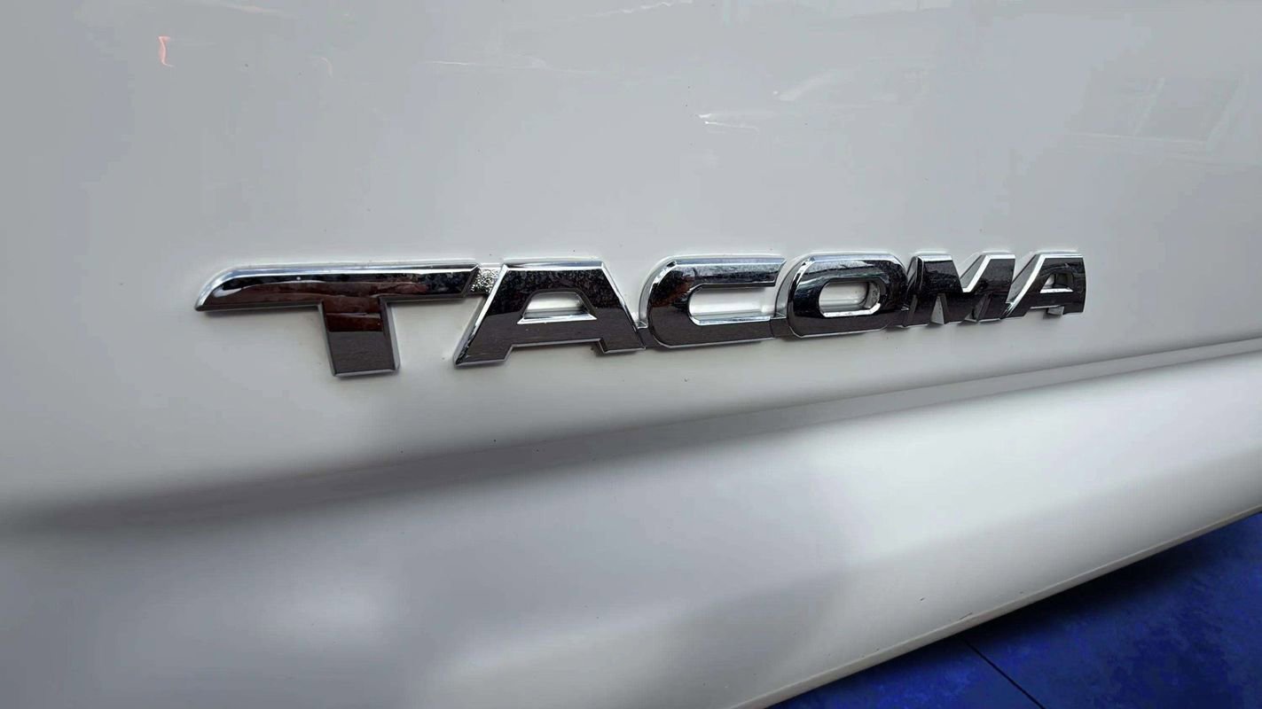 Used 2006 Toyota Tacoma PreRunner RWD image 17