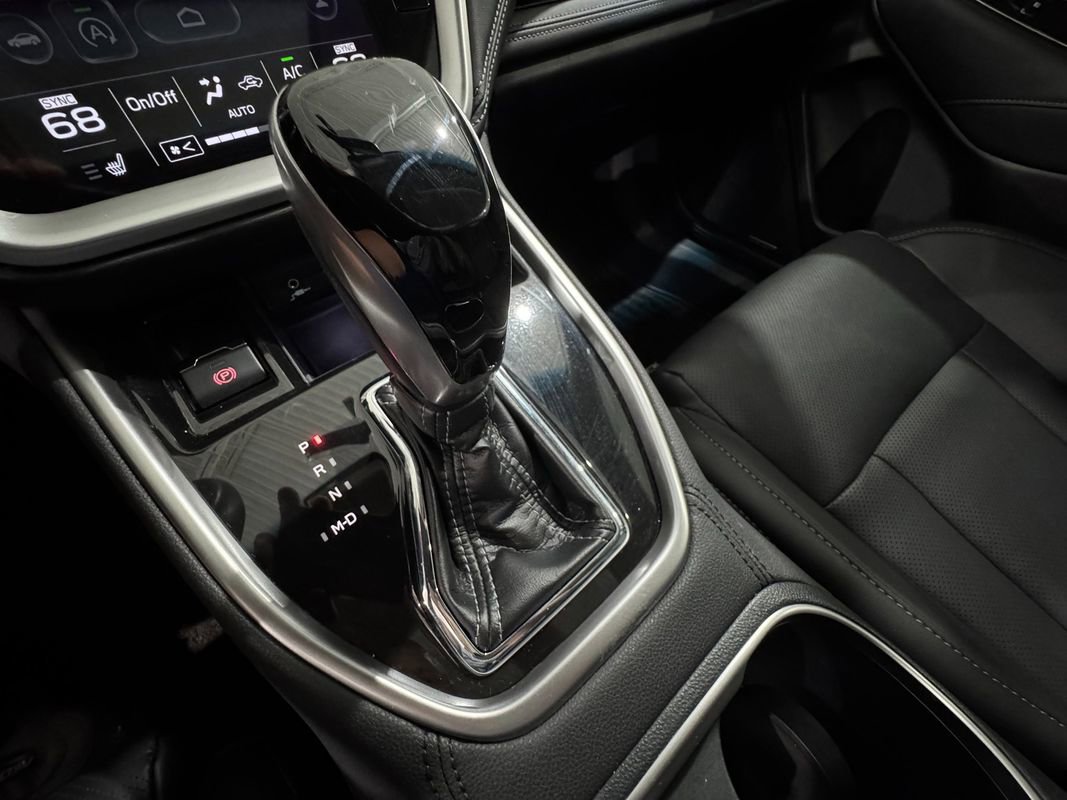 Used 2021 Subaru Outback Limited image 24