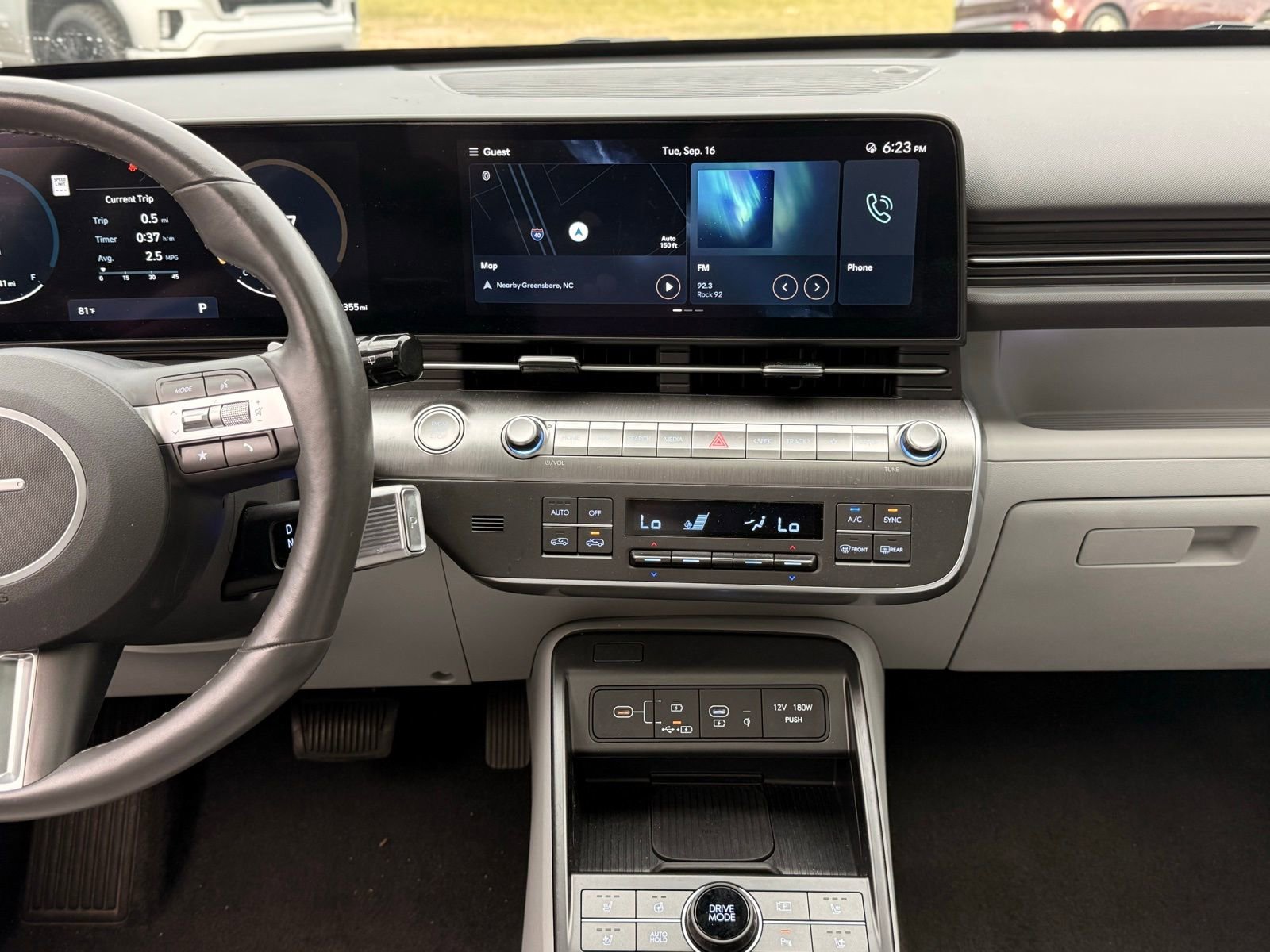 Used 2024 Hyundai Kona Limited image 19