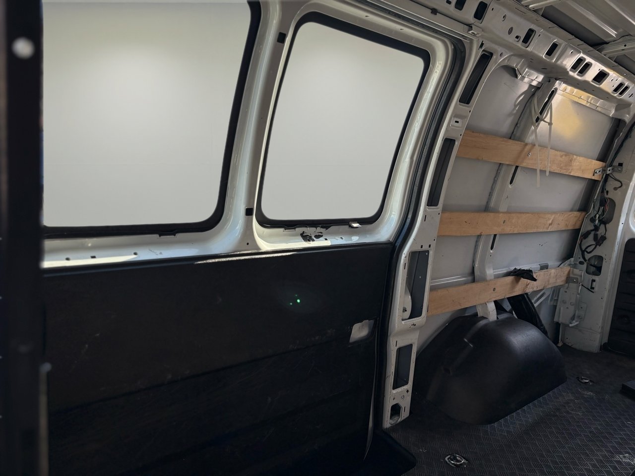 Used 2019 GMC Savana 2500 2500 135 w/ Driver Convenience Package image 20