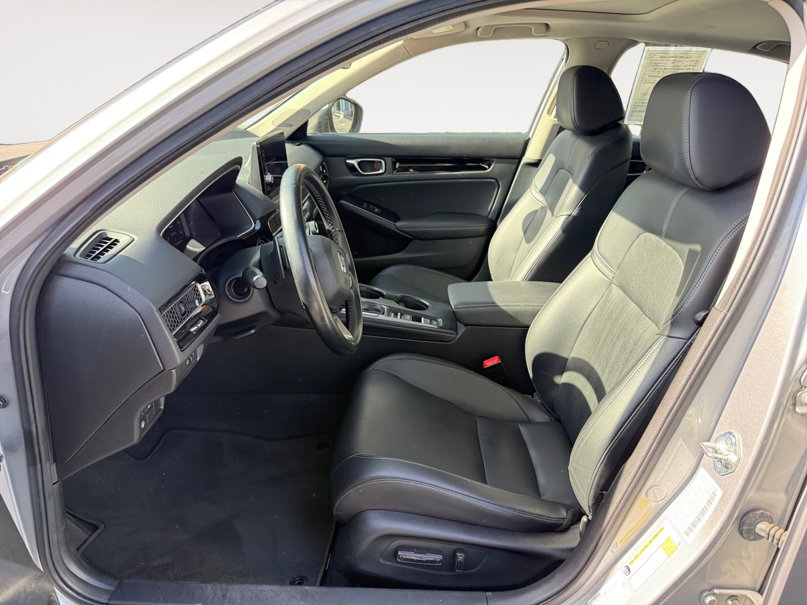 Used 2022 Honda Civic Touring image 10