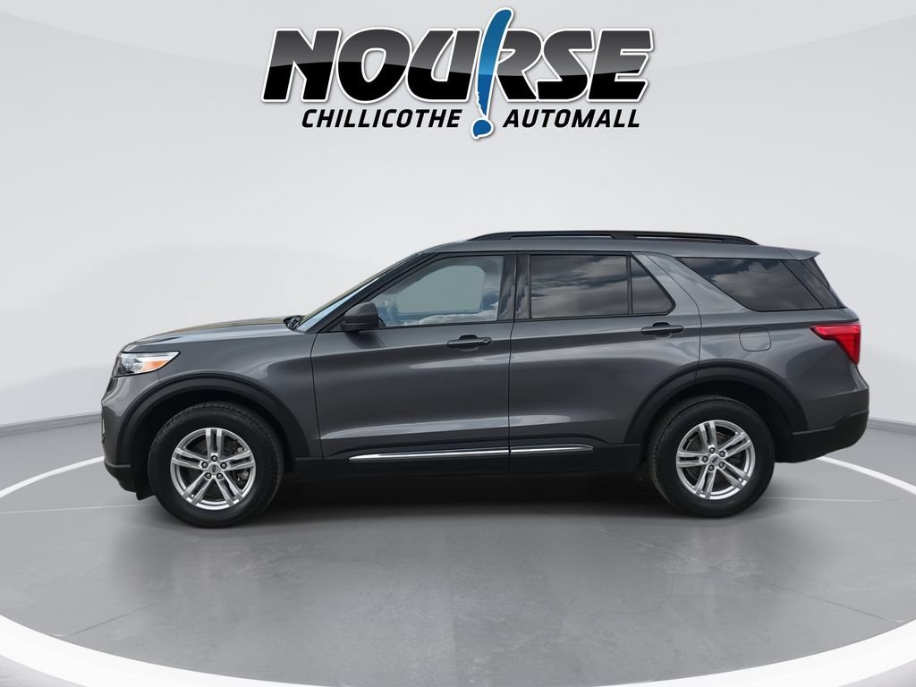 Used 2023 Ford Explorer XLT AWD/4WD image 5