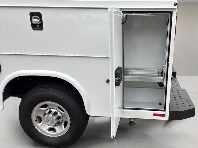 New 2025 Chevrolet Express 3500 w/ Power Convenience Package RWD image 19