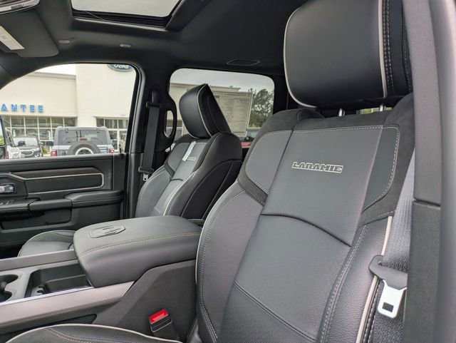 New 2026 RAM 3500 Laramie AWD/4WD image 14