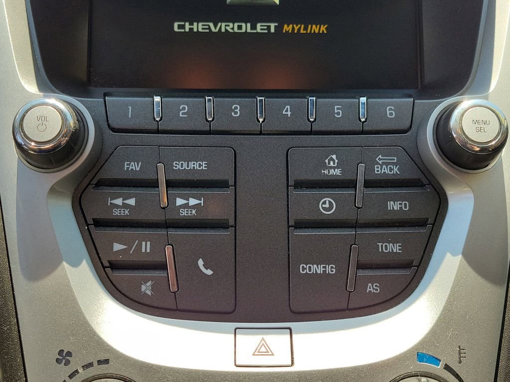 Used 2017 Chevrolet Equinox LT FWD image 26
