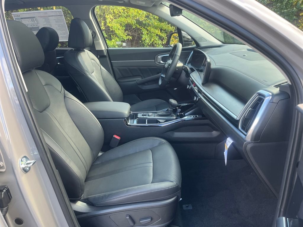 New 2026 Kia Sorento SX image 18