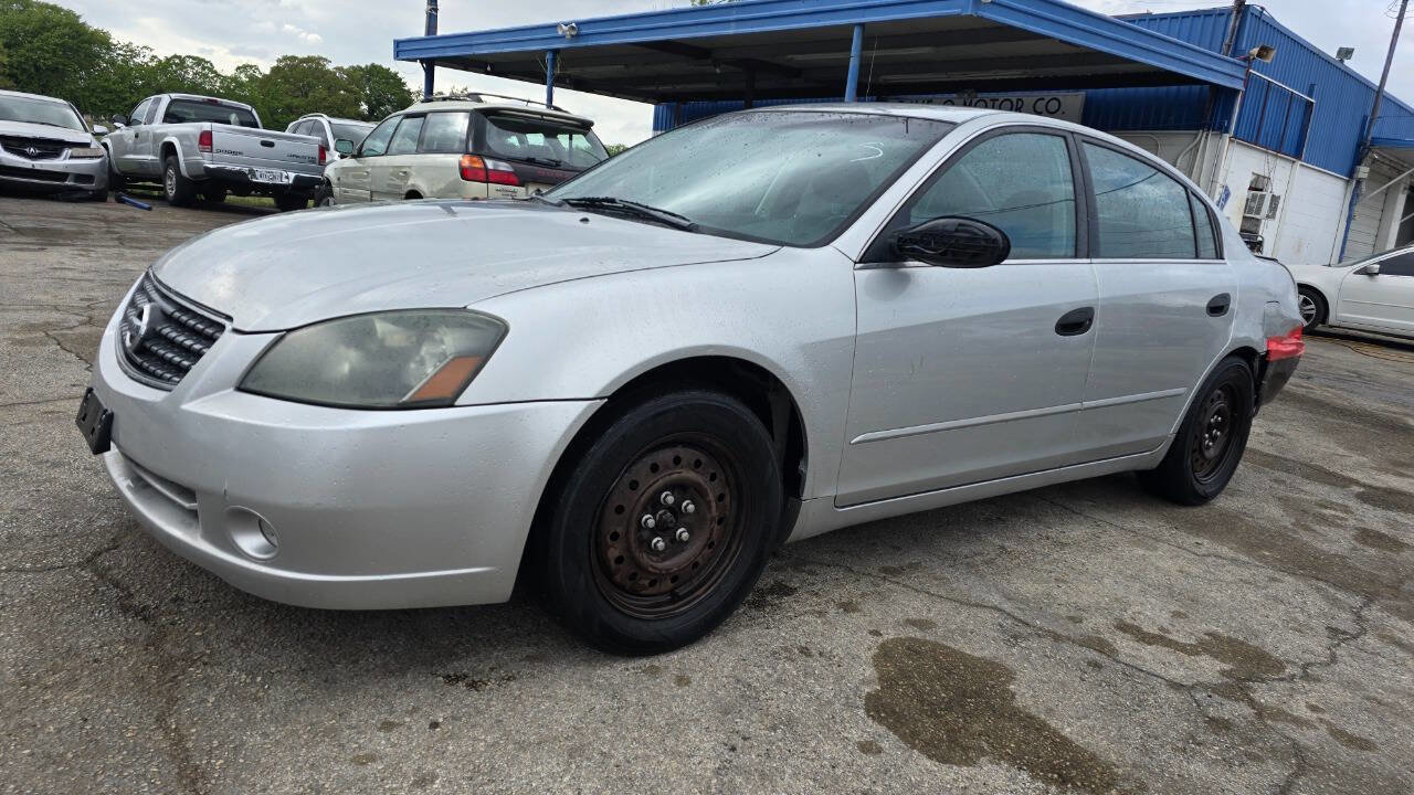 Used 2005 Nissan Altima 2.5 S w/ (S02) Side Airbags Pkg FWD image 1