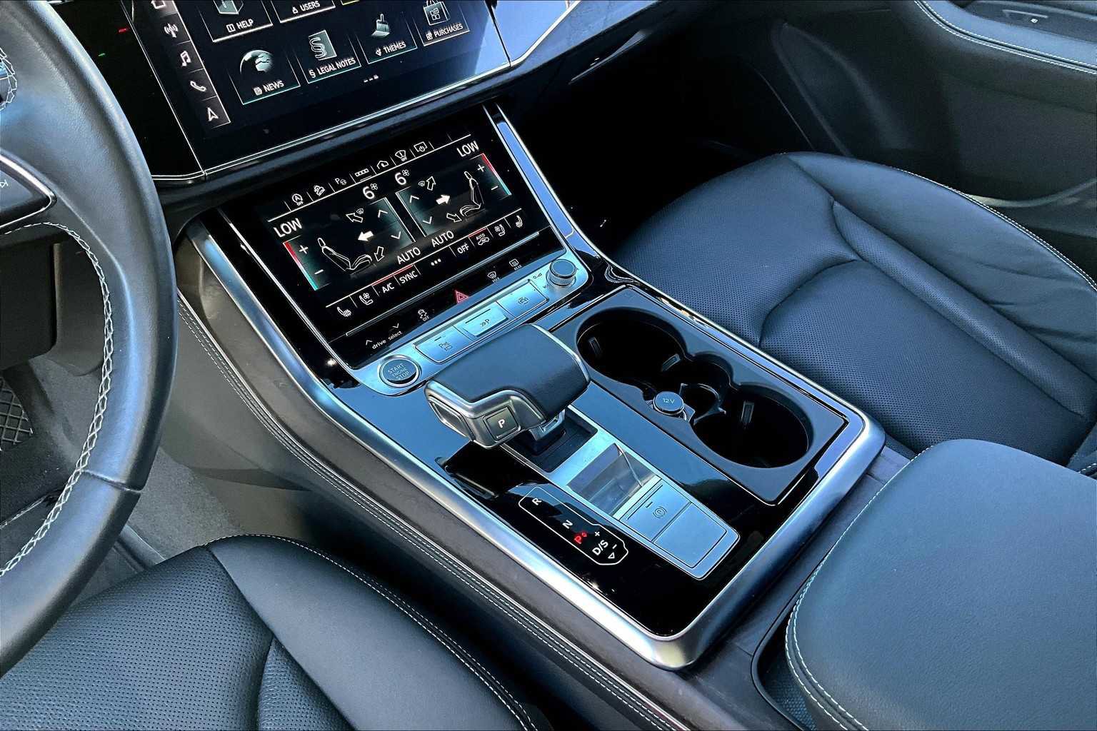 Used 2023 Audi Q8 Prestige w/ Prestige Package image 16