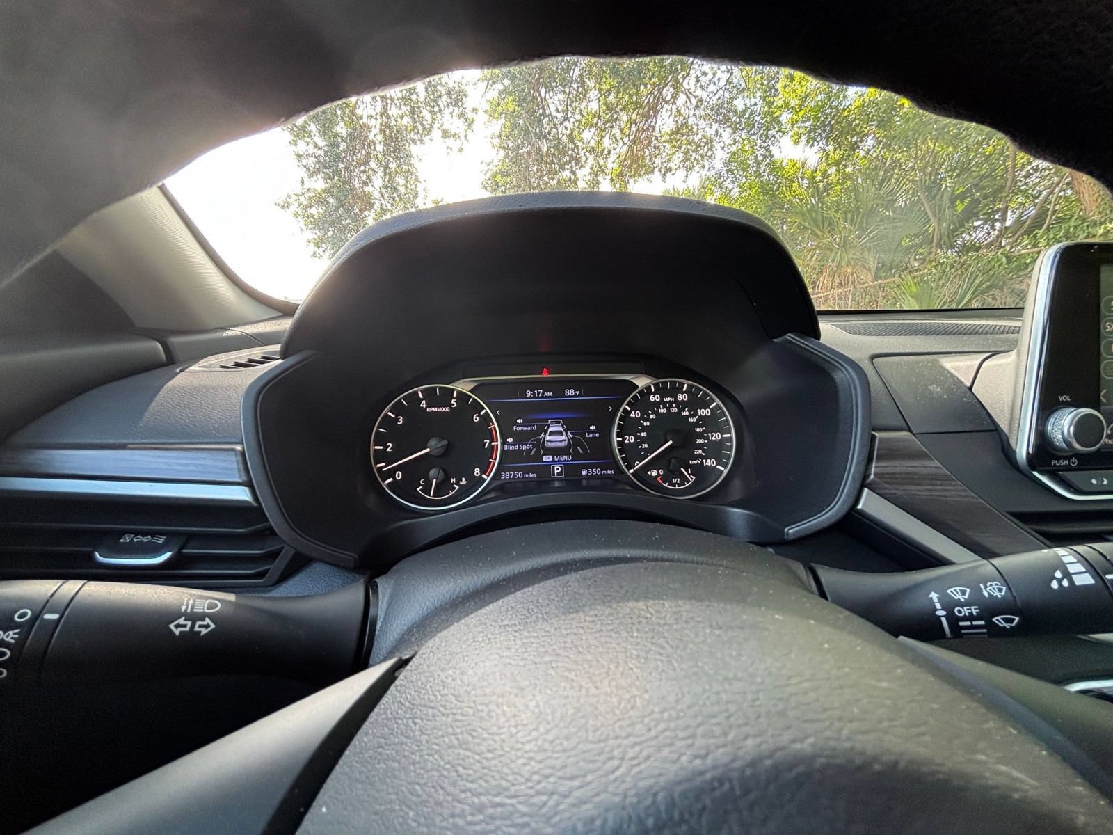Used 2025 Nissan Altima 2.5 SV FWD image 41