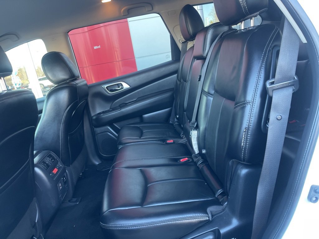 Used 2018 Nissan Pathfinder SL w/ Midnight Edition Package image 15