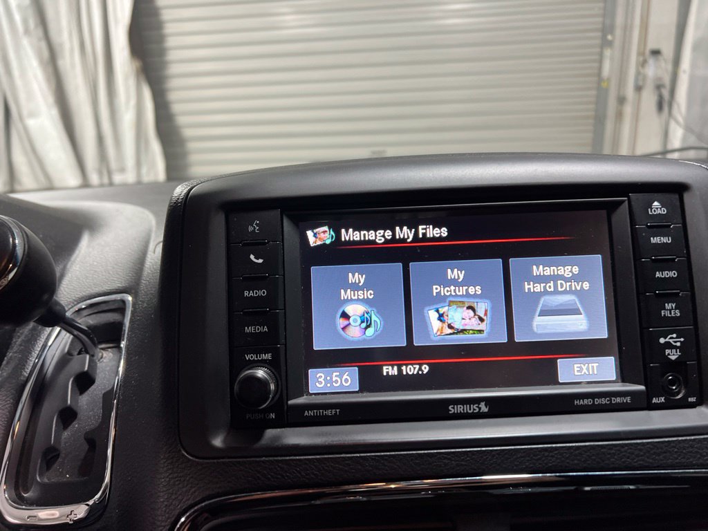 Used 2017 Dodge Grand Caravan SE FWD image 26