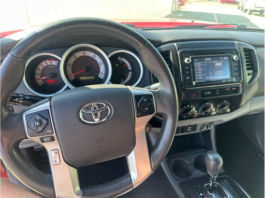 Used 2014 Toyota Tacoma PreRunner w/ Convenience Package RWD image 12