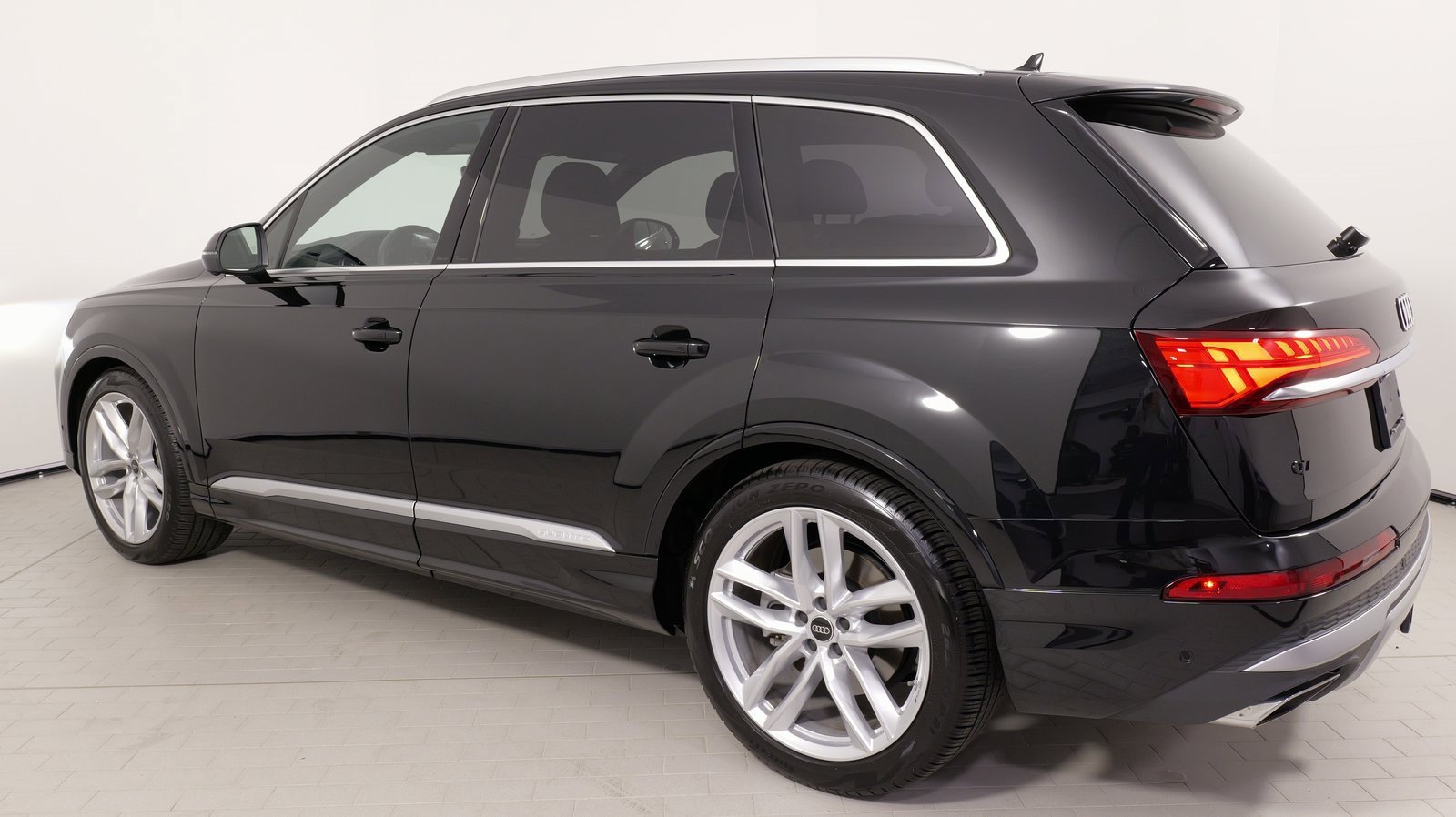 Used 2025 Audi Q7 3.0T Premium Plus w/ Premium Plus Package image 16