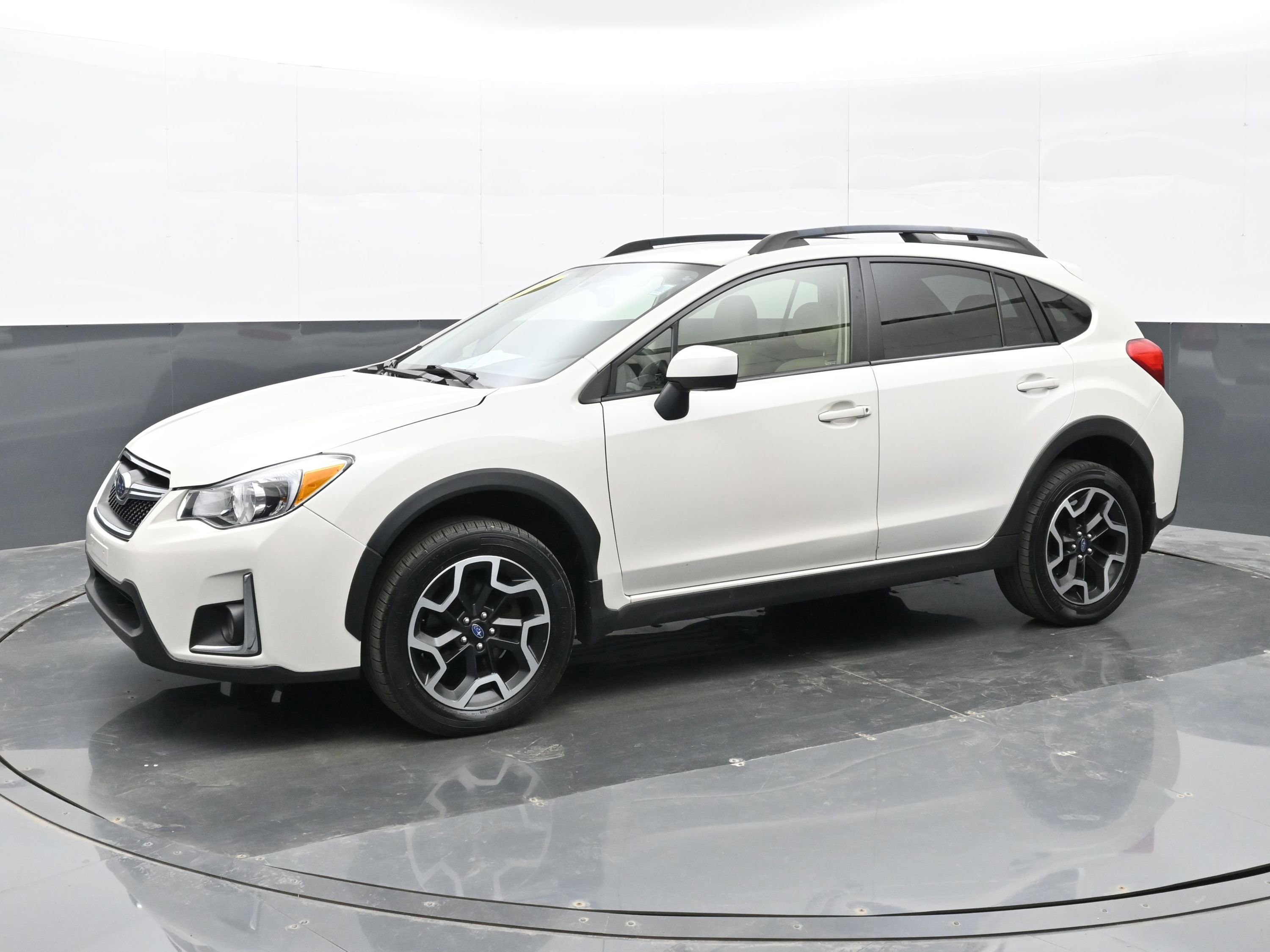 Used 2016 Subaru Crosstrek 2.0i Premium image 8