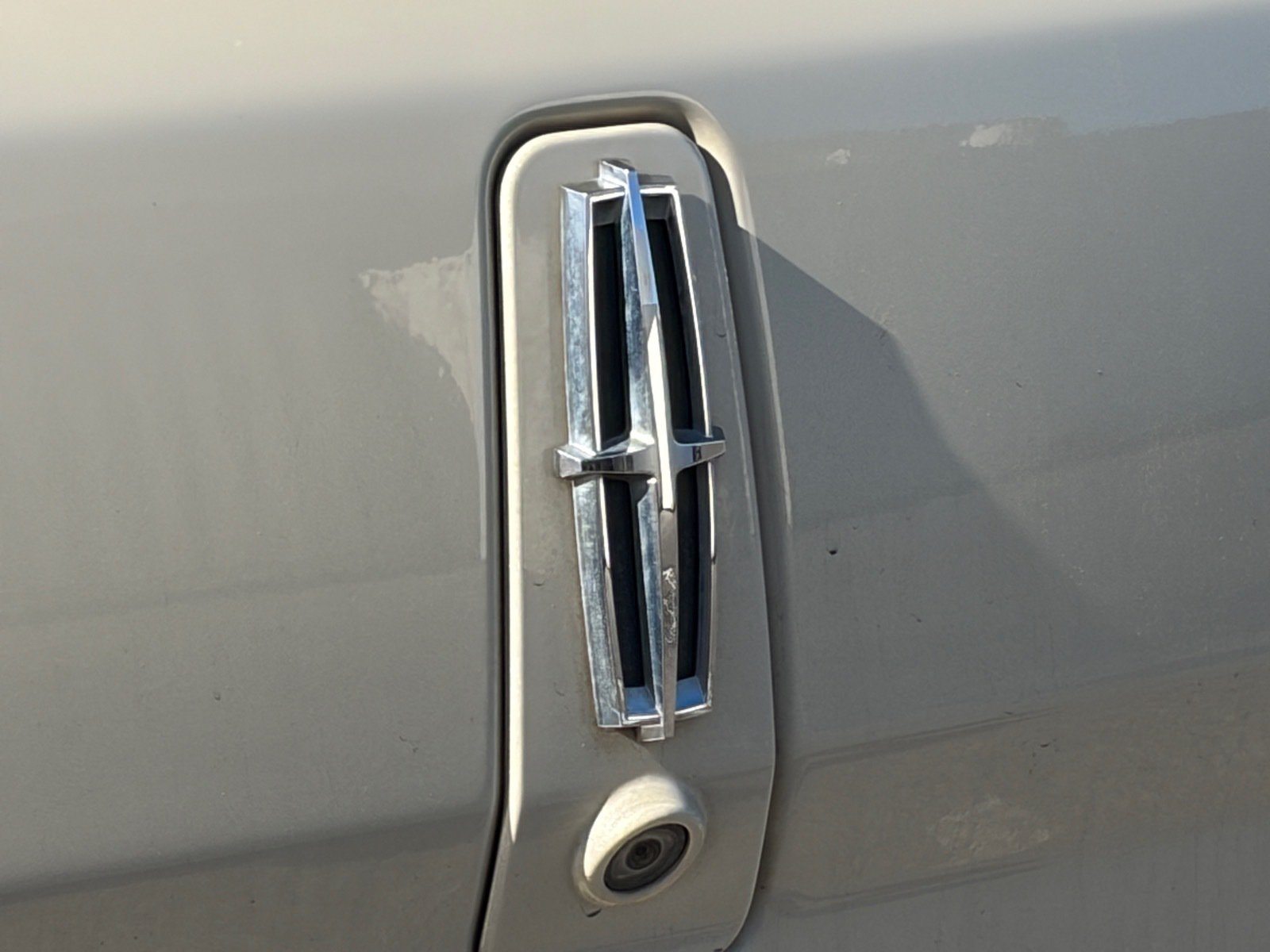 Used 2014 Lincoln MKX FWD w/ Equipment Group 102A image 5