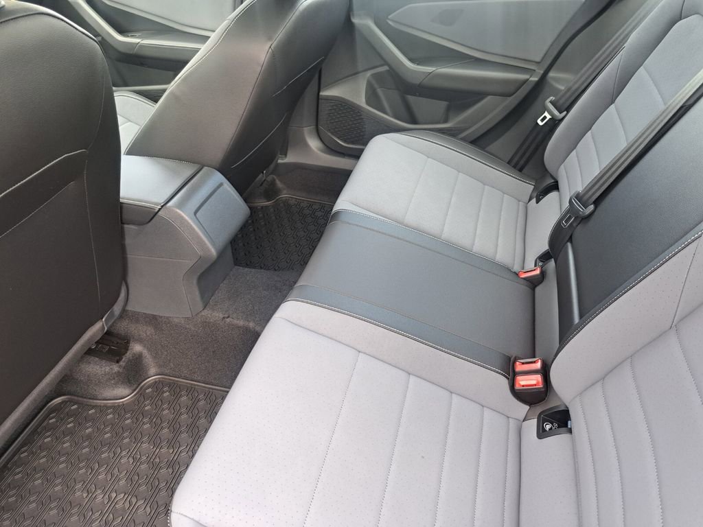 New 2026 Volkswagen Jetta SE image 22